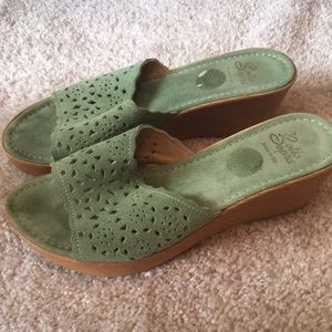 Green Open-Toed Sandals